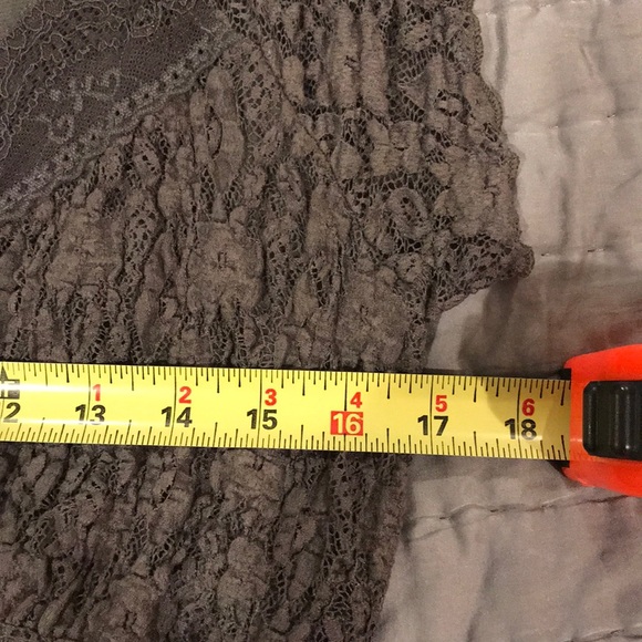 CAbi Lace Top - style #829 - size large NWOT - Picture 6 of 6